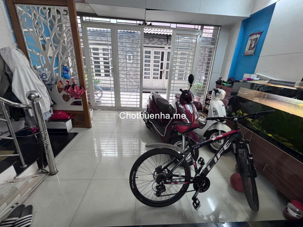 Nhà nguyên căn Q7, xe hơi tới cổng, 5 x 15m – 1 trệt, 2 lầu, sân thượng