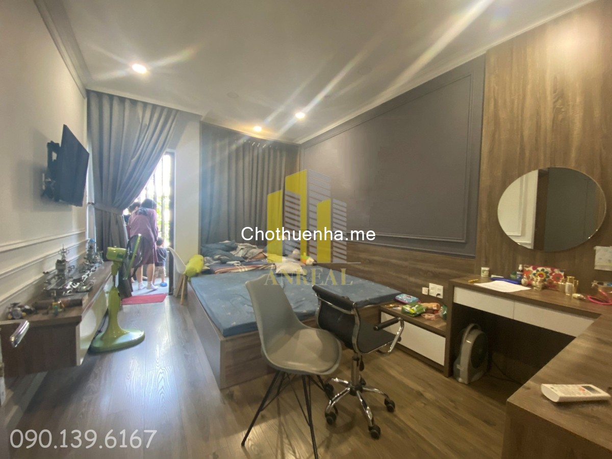 Nhà 3 Lầu Full Nội Thất Hiện Đại - Gara Xe Hơi - Giá 40 Triệu