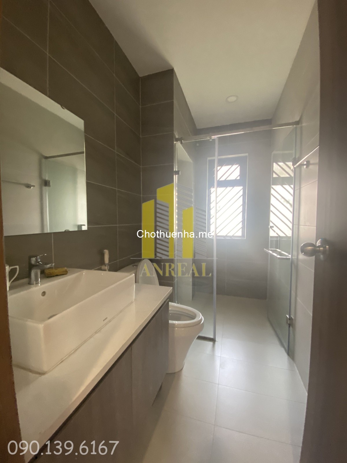 Nhà 3 Lầu Full Nội Thất Hiện Đại - Gara Xe Hơi - Giá 40 Triệu