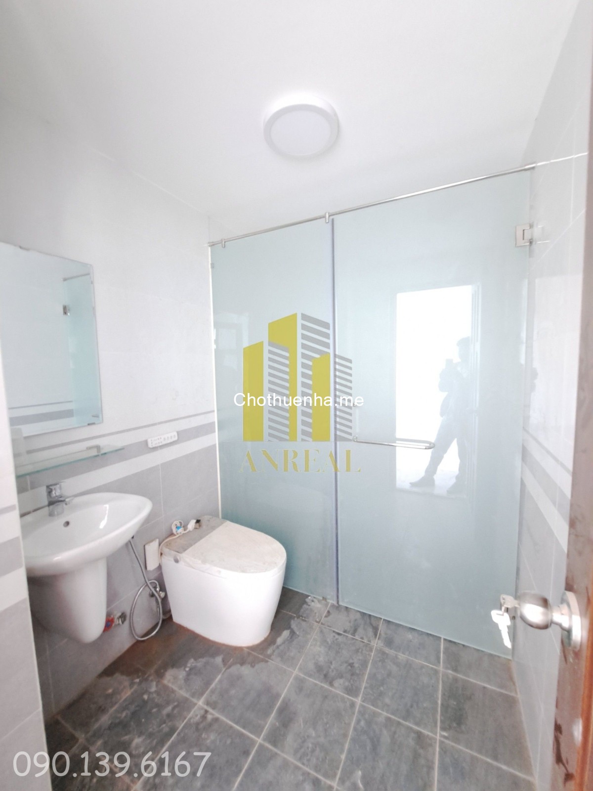 Cho Thuê Căn Góc Hiện Đại 3 Lầu Trống Suốt Giá 59 Triệu