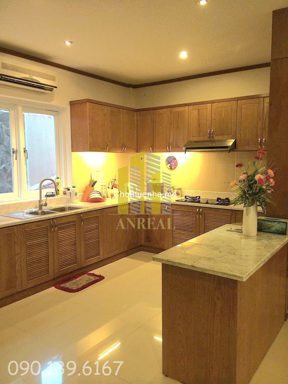 Villa Phố Có Hầm 3 Lầu - 5 Phòng Ngủ Giá 40 Triệu