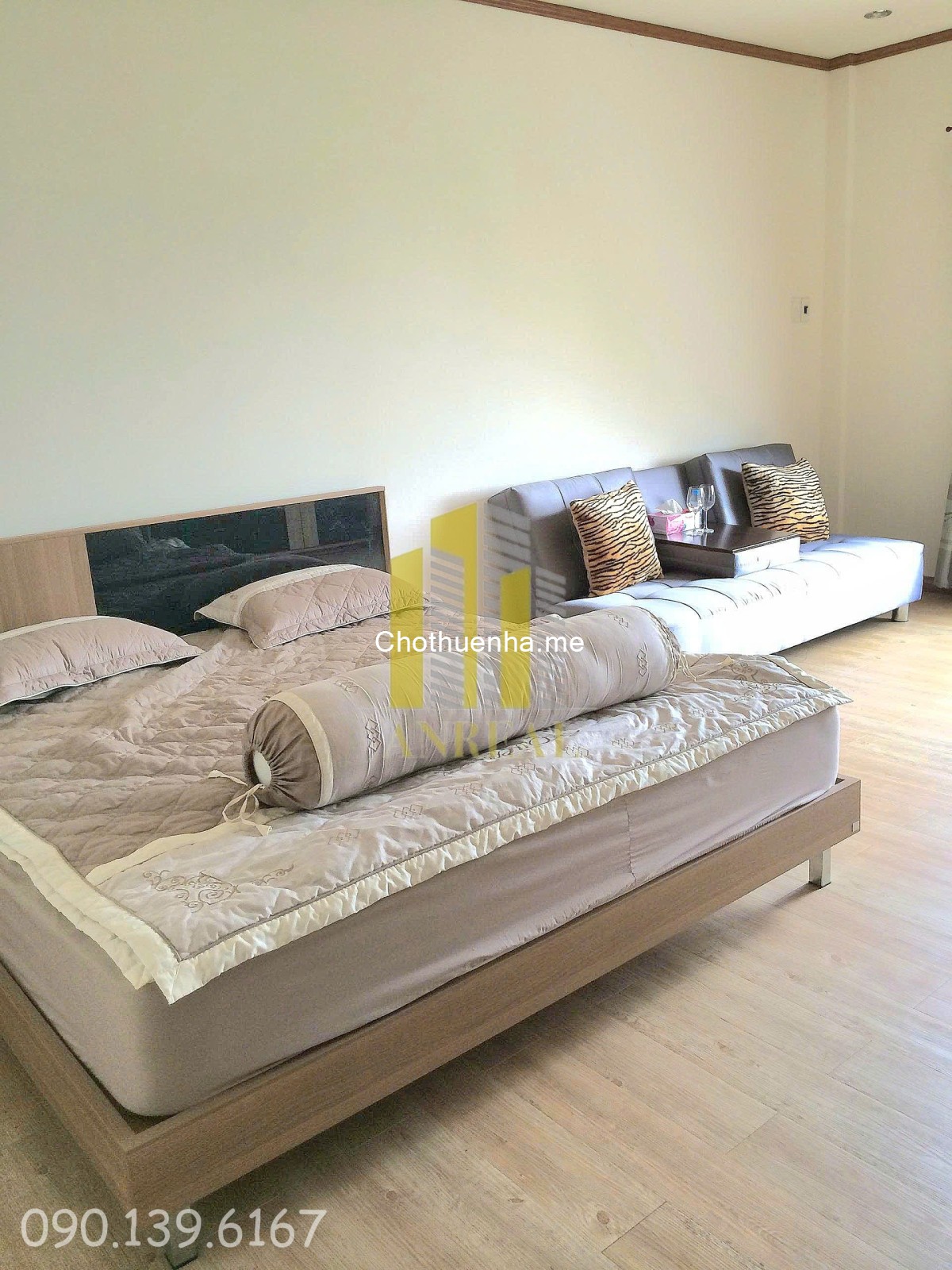 Villa Phố Có Hầm 3 Lầu - 5 Phòng Ngủ Giá 40 Triệu