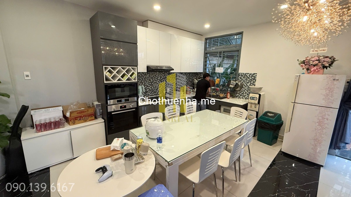 Cho Thuê Biệt Thự Căn Góc Đường Trần Não Giá 38 Triệu