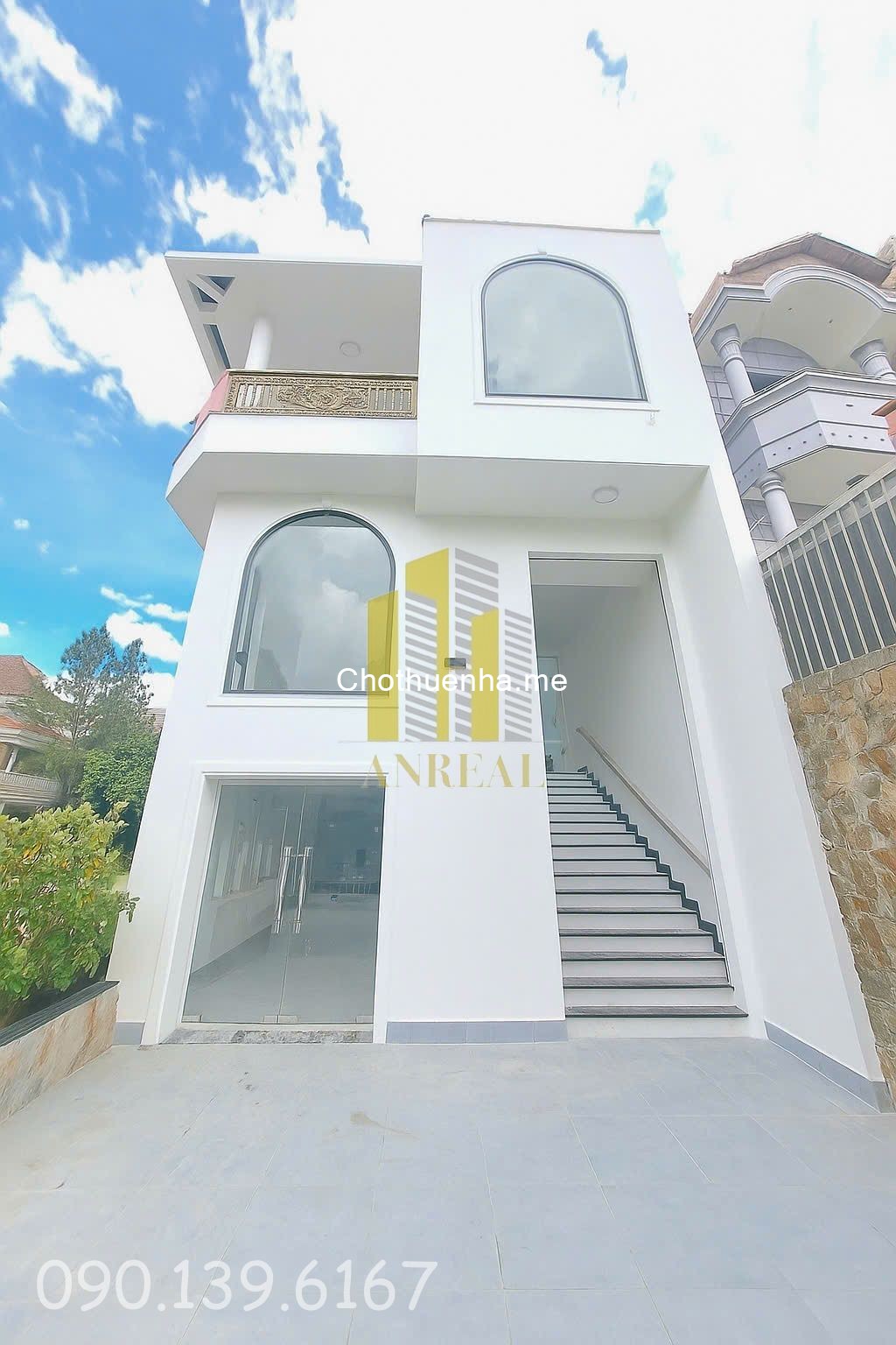 Cho Thuê Căn Góc Hiện Đại 3 Lầu Trống Suốt Giá 59 Triệu