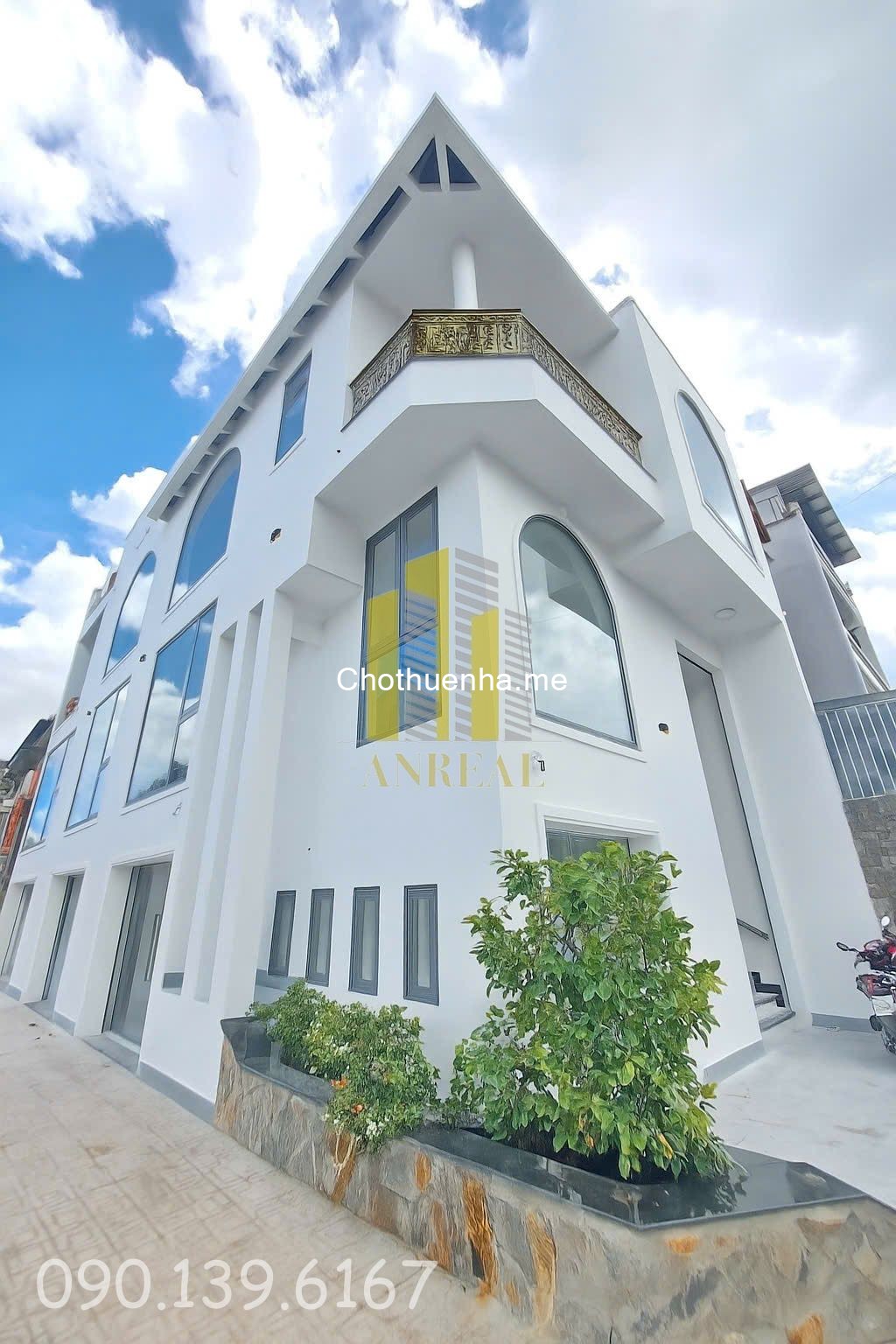 Cho Thuê Căn Góc Hiện Đại 3 Lầu Trống Suốt Giá 59 Triệu