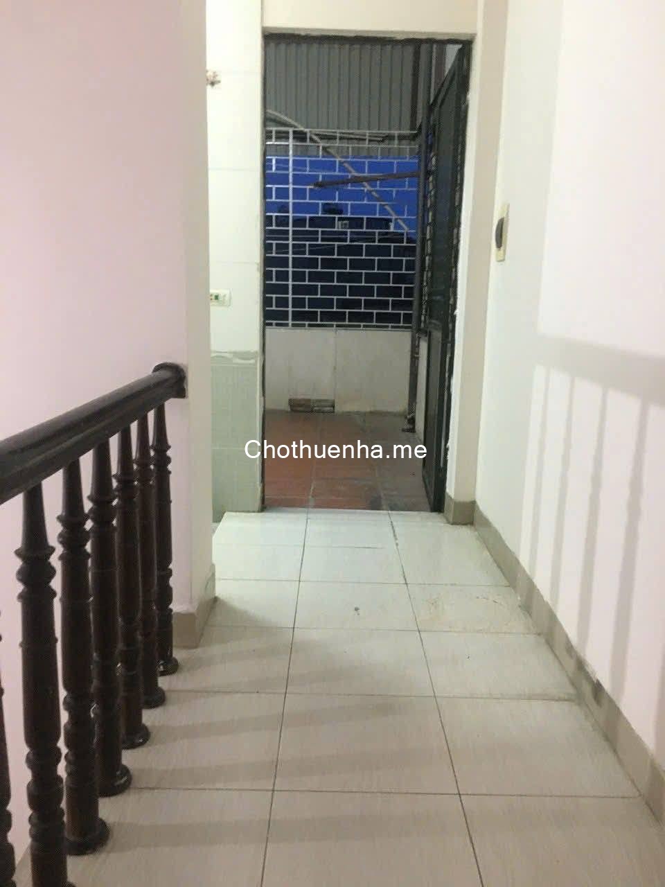 Cho thuê nhà ngõ Kim Giang, 4 tầng x 42m2m 4 ngủ, 3 WC, 12 Triệu