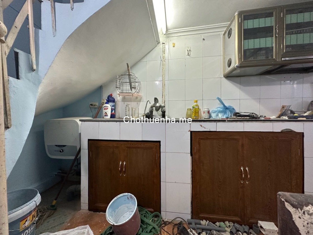 Cho thuê nhà Khâm Thiên, 4 tầng x 20m2, 2 ngủ, chỉ 6 triệu/tháng