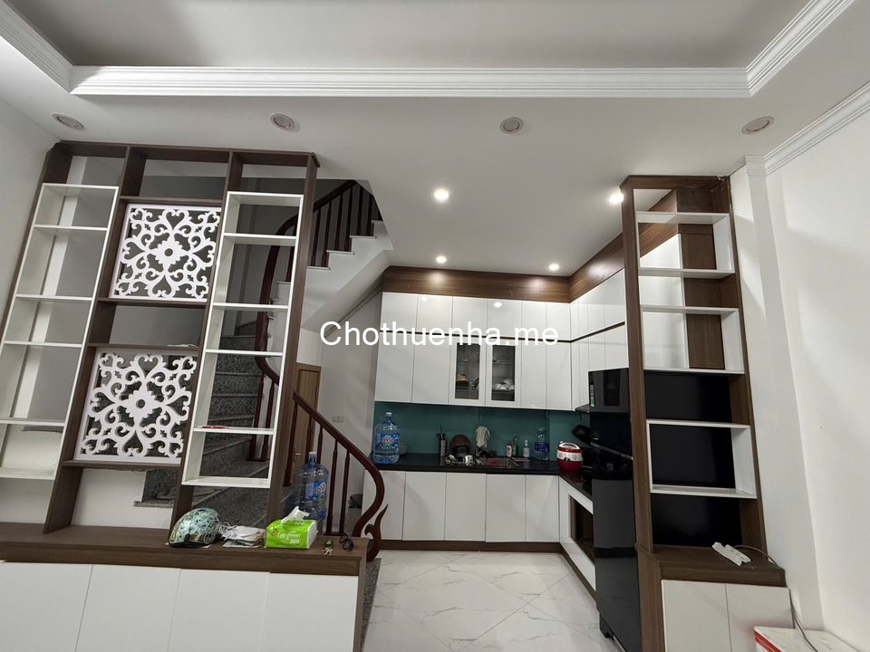 Cho thuê nhà nguyên căn mới ngõ 276 Định Công, 35m2 x 5 tầng, 3 ngủ khép kín. 12tr5