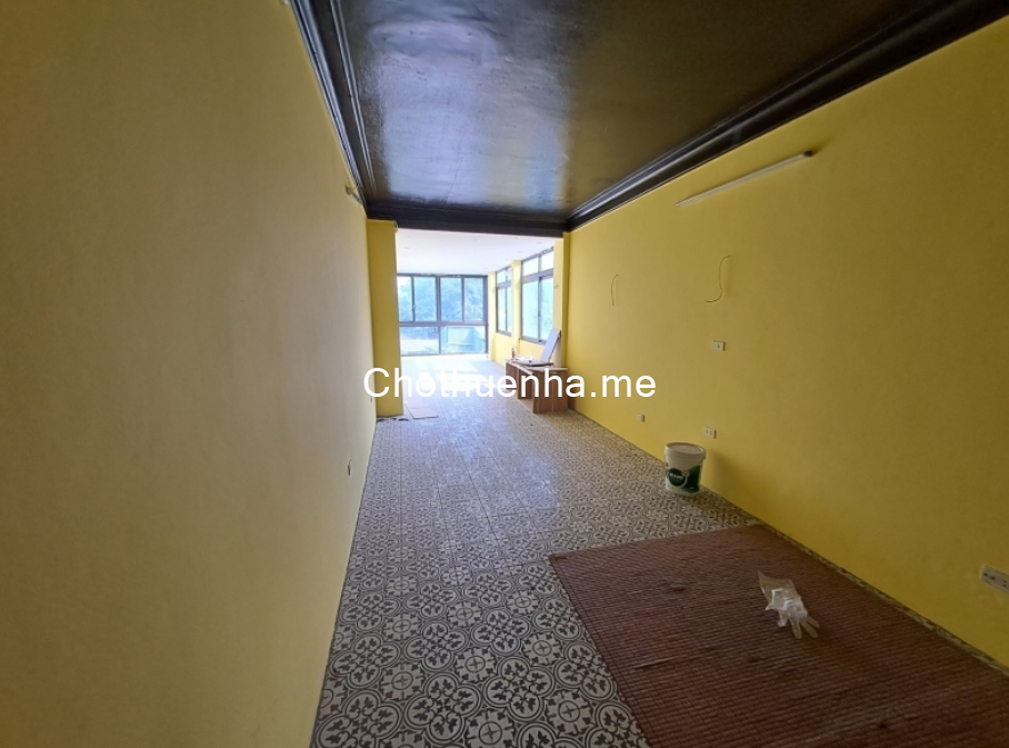 Cho thuê nhà mặt phố Khương Trung, Thanh Xuân, Hà Nội. 50tr/tháng (có thương lượng). 6 tầng,