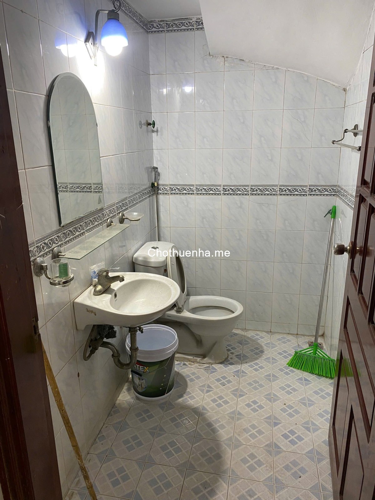 Cho thuê nhà nguyên căn KĐT Đại Kim, 55m2 x 4 tầng, 6 phòng, 4 wc, 18.5 Triệu