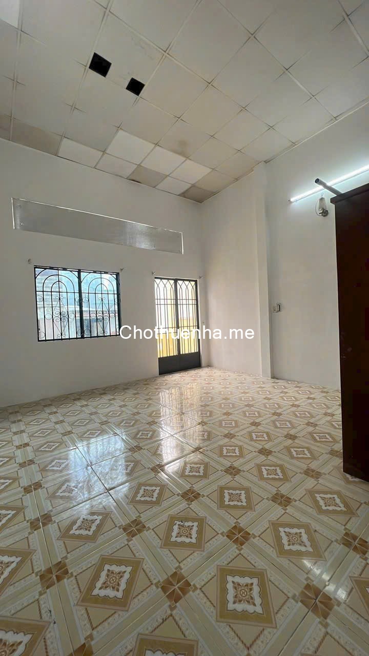 Nhà mới sạch đẹp 4.5x12 1 lầu vào ở ngay Kênh Tân Hoá