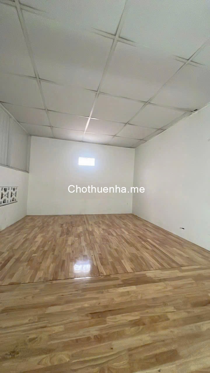 Nhà mới sạch đẹp 4.5x12 1 lầu vào ở ngay Kênh Tân Hoá