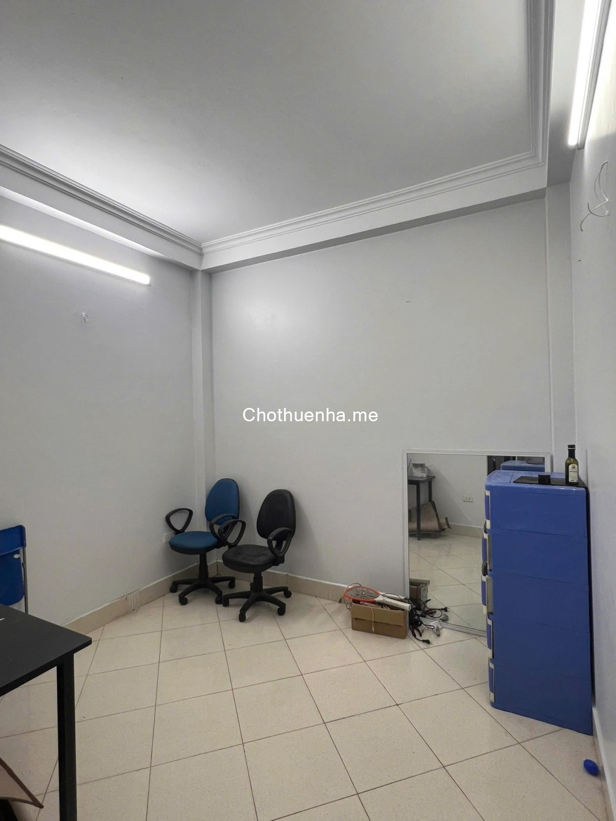 Cho thuê nhà nguyên căn ngõ Lương Khánh Thiện, 30m2 x 4 tầng, 4 ngủ 3 wc, 11.5 triệu