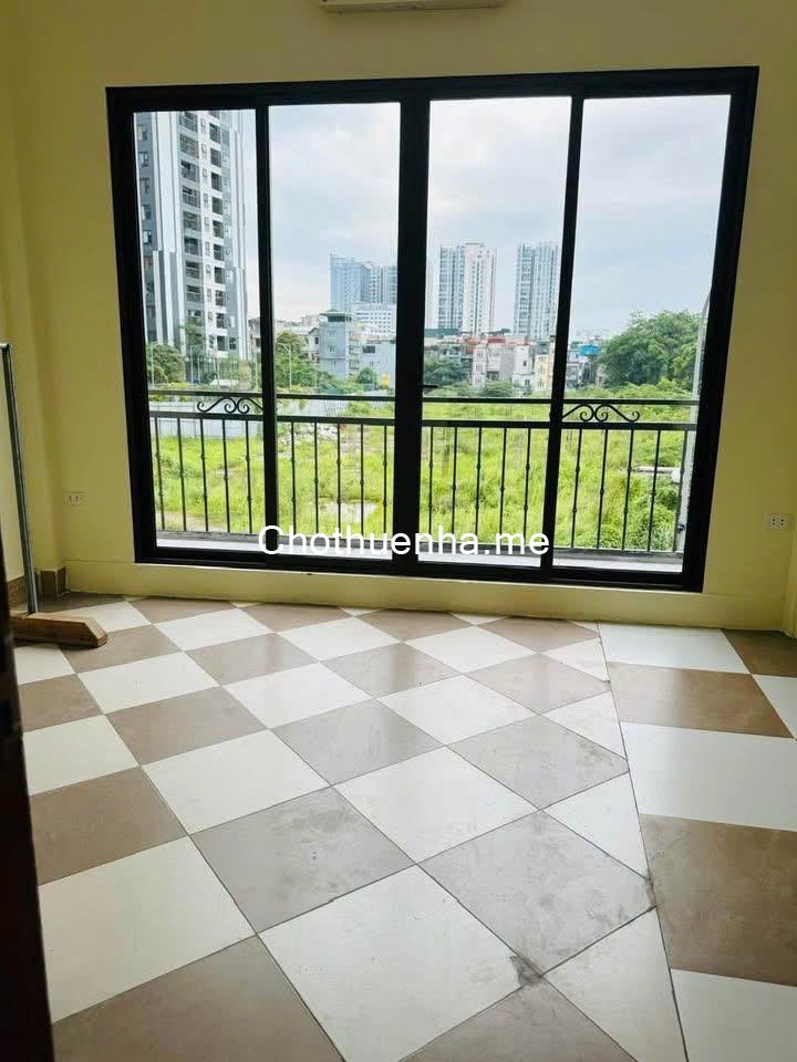 Cho thuê nhà Minh Khai ngõ 435, 45m2 3.5 tầng, 3 ngủ, 3 WC, 13 Triệu VP, ở 6 người