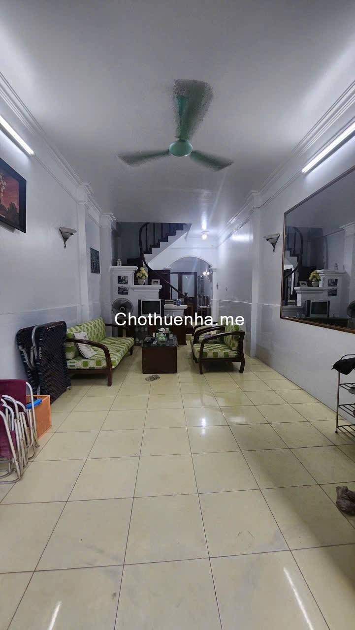 Cho thuê nhà nguyên căn ngõ 23 Xuân La, Tây Hồ, Hà Nội. 12tr/tháng. 5 tầng, 52m/tầng, 5 ngủ, 4 VS,