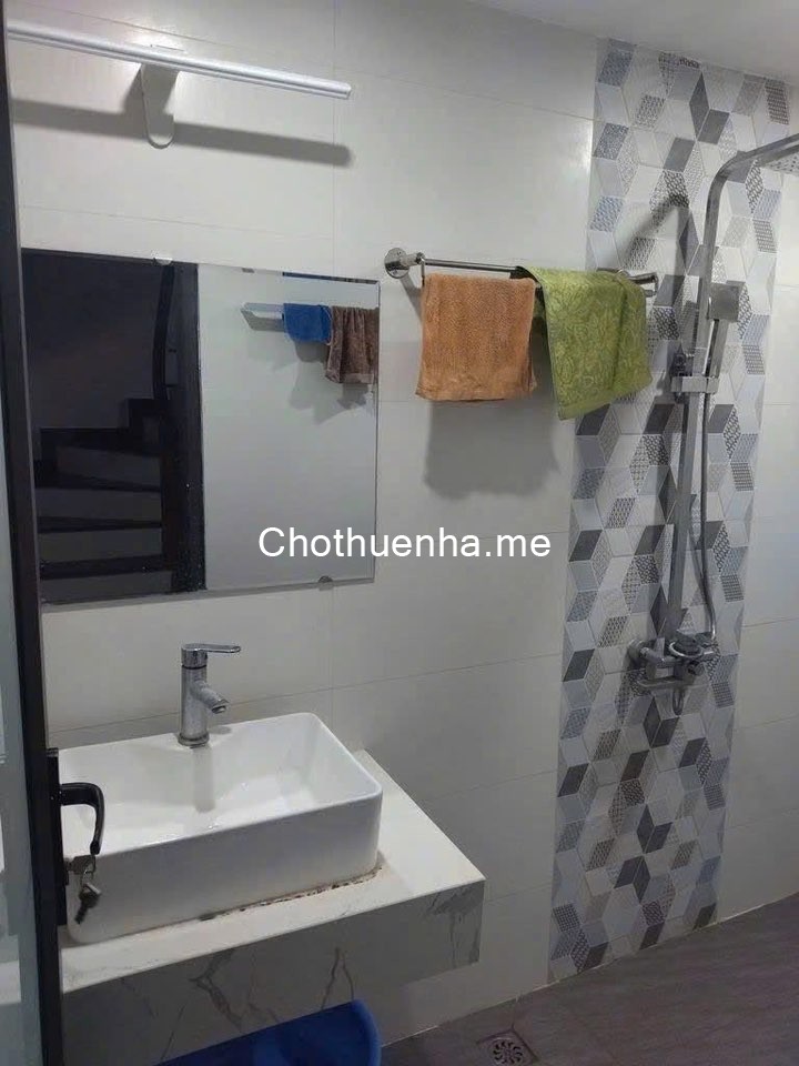 Cho thuê nhà nguyên căn mới kinh koong 269 Ngõ Quỳnh, 35m2 x 5 tầng, 3 ngủ KD onl, ở..