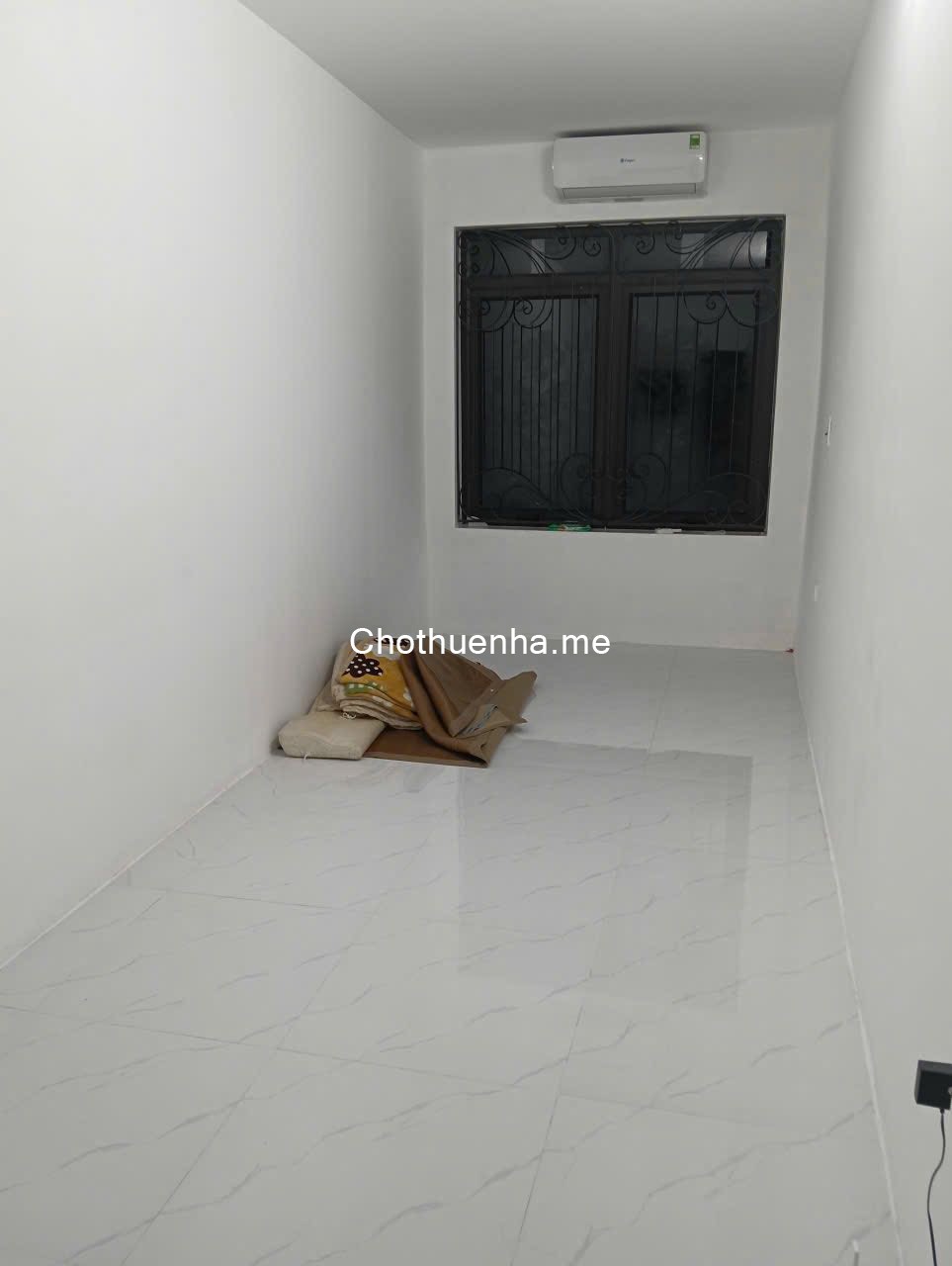 Cho thuê nhà ngõ ô tô Tôn Đức Thắng, 4 tầng x 25m2, 14 Triệu KD kết hợp ở lại gia đình