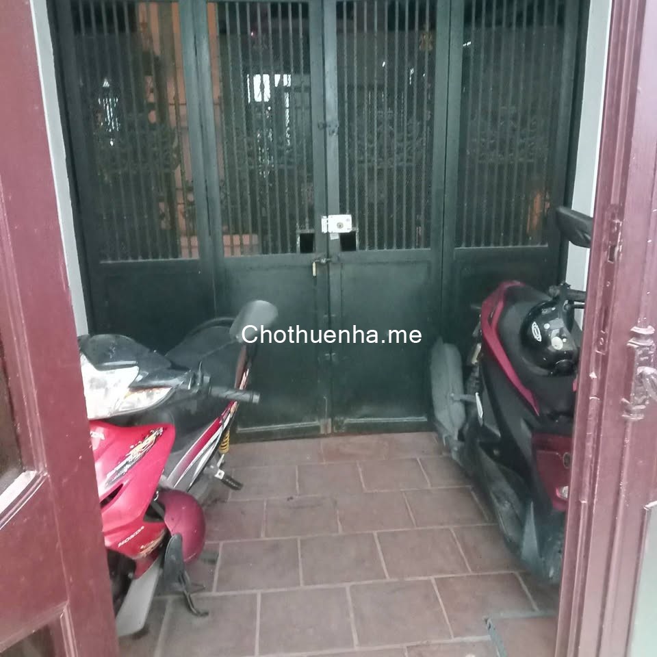 Cho thuê nhà ngõ 29 Khương Hạ, 35m2 x 4 tầng, 4 ngủ, 3 wc.13,5 triệu