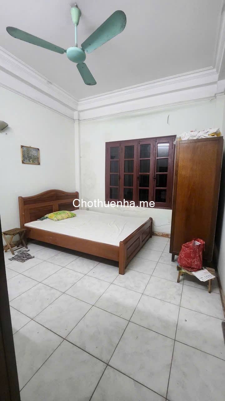 Cho thuê nhà nguyên căn ngõ 23 Xuân La, Tây Hồ, Hà Nội. 12tr/tháng. 5 tầng, 52m/tầng, 5 ngủ, 4 VS,