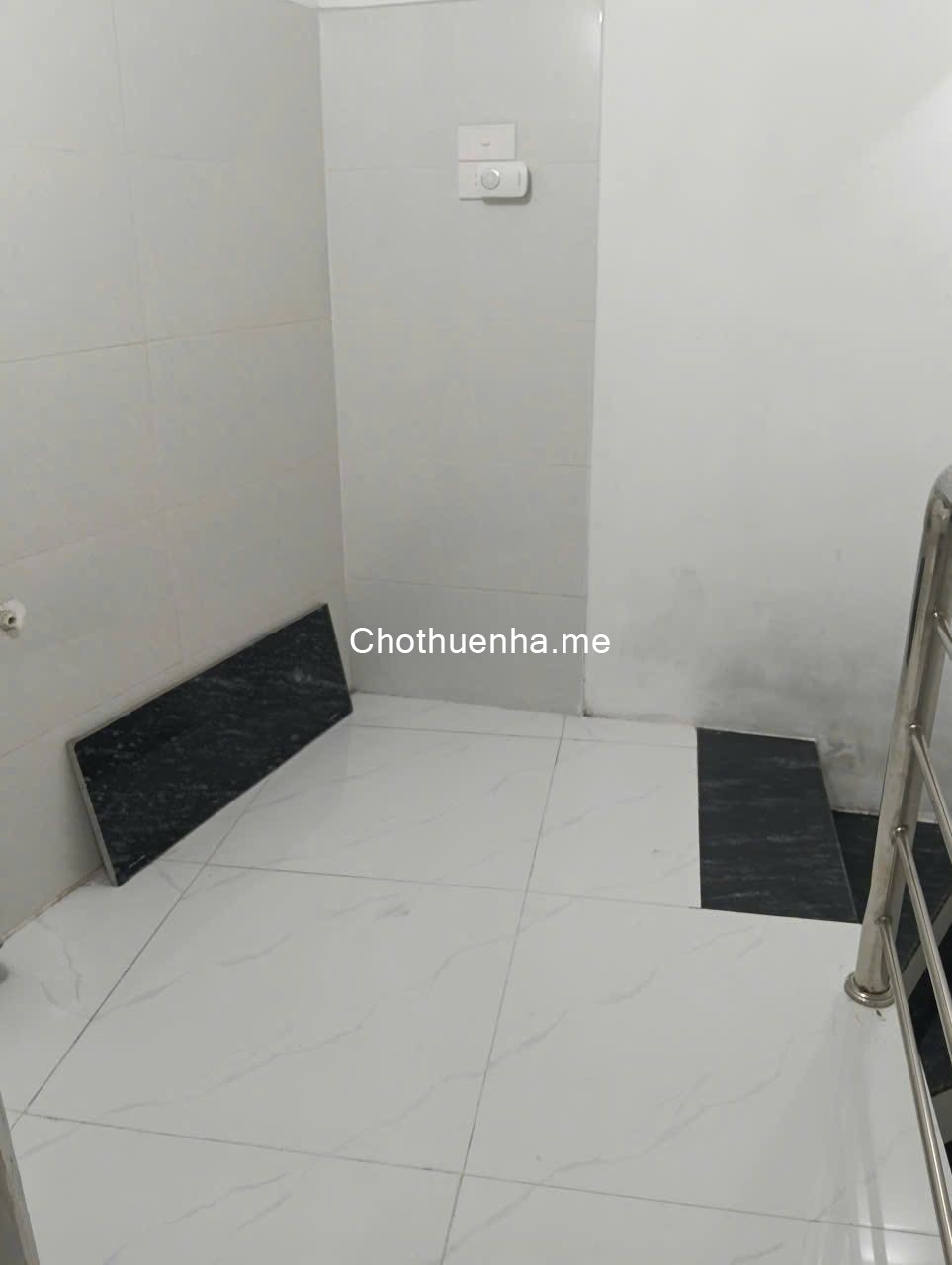 Cho thuê nhà ngõ ô tô Tôn Đức Thắng, 4 tầng x 25m2, 14 Triệu KD kết hợp ở lại gia đình