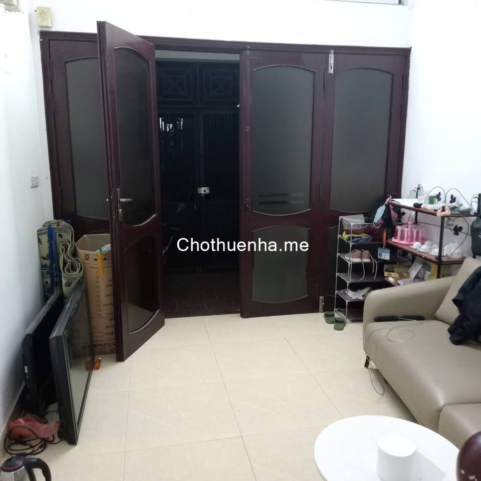Cho thuê nhà ngõ 29 Khương Hạ, 35m2 x 4 tầng, 4 ngủ, 3 wc.13,5 triệu