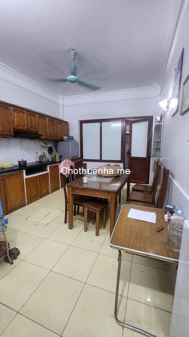 Cho thuê nhà nguyên căn ngõ 23 Xuân La, Tây Hồ, Hà Nội. 12tr/tháng. 5 tầng, 52m/tầng, 5 ngủ, 4 VS,