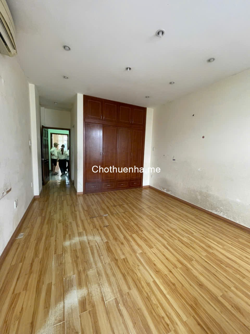 Cho thuê nhà đường 47,P.Tân Quy Quận 7 dt 4x20m,3 lầu,5PN
