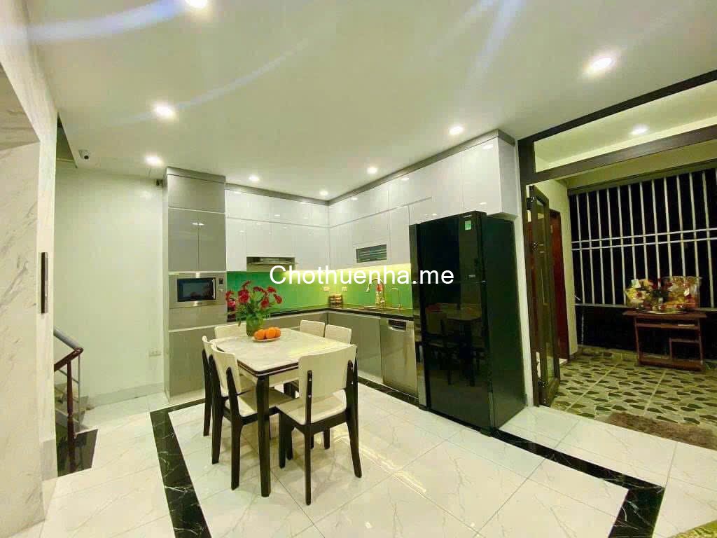 Ngõ 143 Nguyễn Chính, vừa KD online kết hợp ở gđ, 5.5 tầng x 45m2, thang máy