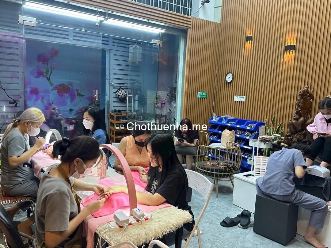 Cho thuê nhà nguyên căn hẻm xe hơi Quận 10 - 5PN như hình - 20t.r