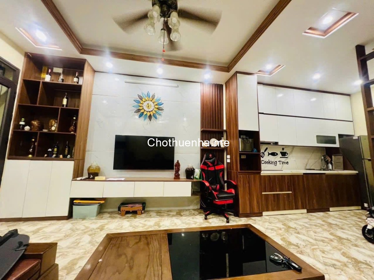 Cho thuê nhà nguyên căn ngõ 86 Đông Thiên, 38m2 x 5 tầng, 3 ngủ khép kín, 15 Triệu