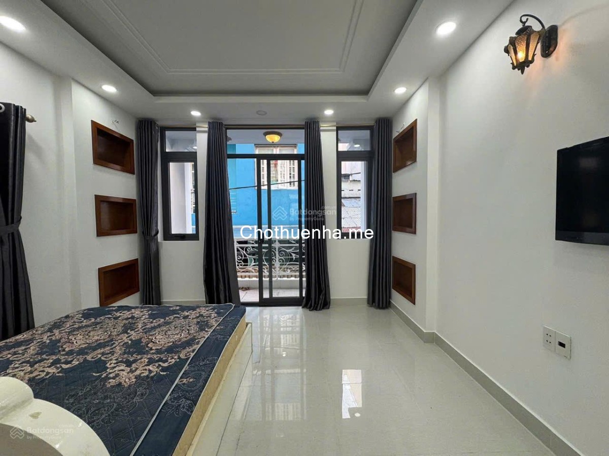 Nhà cho thuê trung tâm quận 3, 3 lầu + sân thượng, thuận tiện kinh doanh