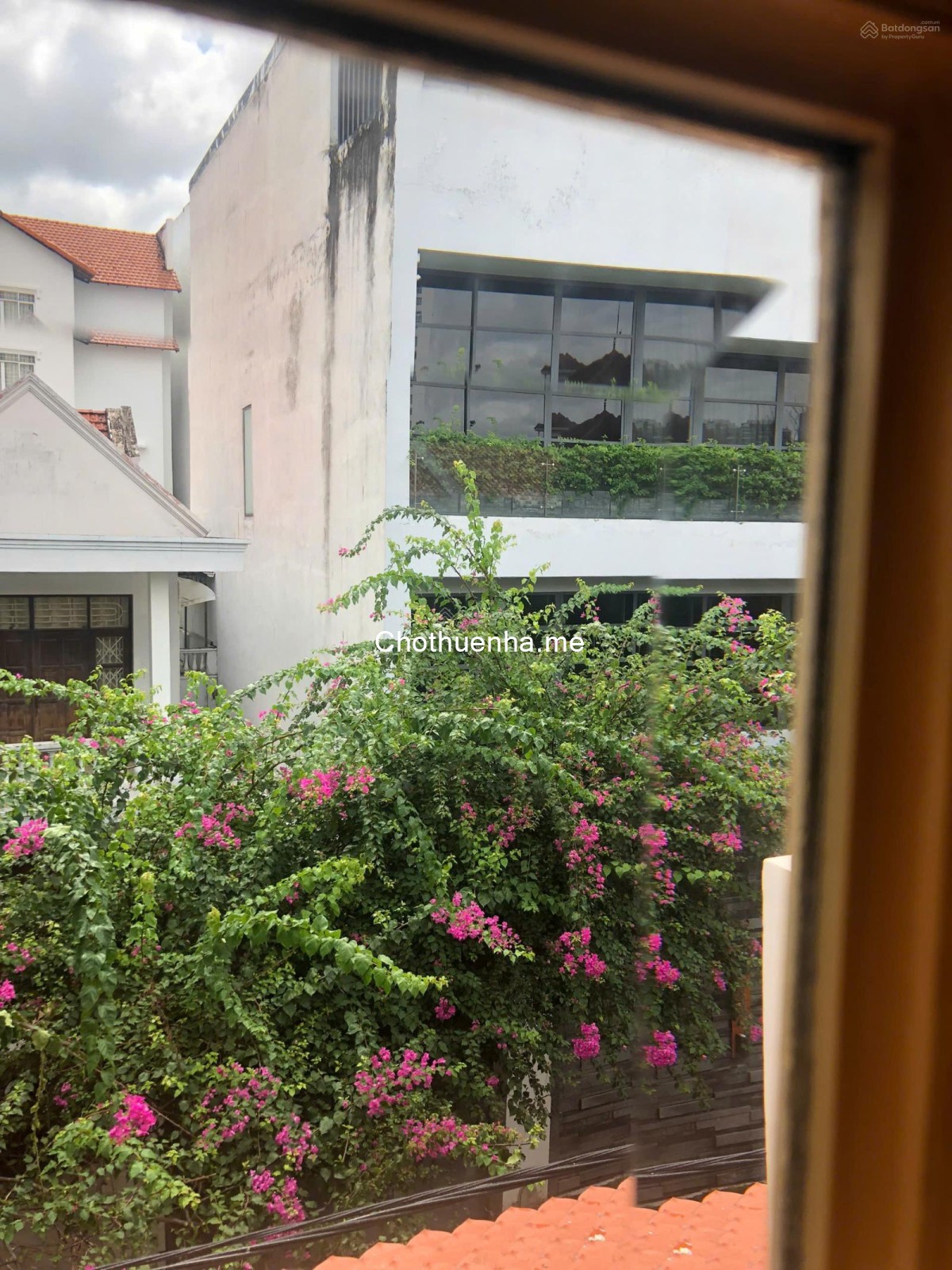 Cho thuê nhà nguyên căn vừa ở vừa kinh doanh gần 200m² với thiết kế 1 trệt 2 lầu 1 tum