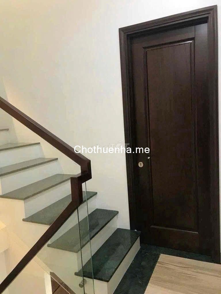 Cho thuê nhà hxh – Sát mặt tiền Nguyễn Đình Chiểu, Q3