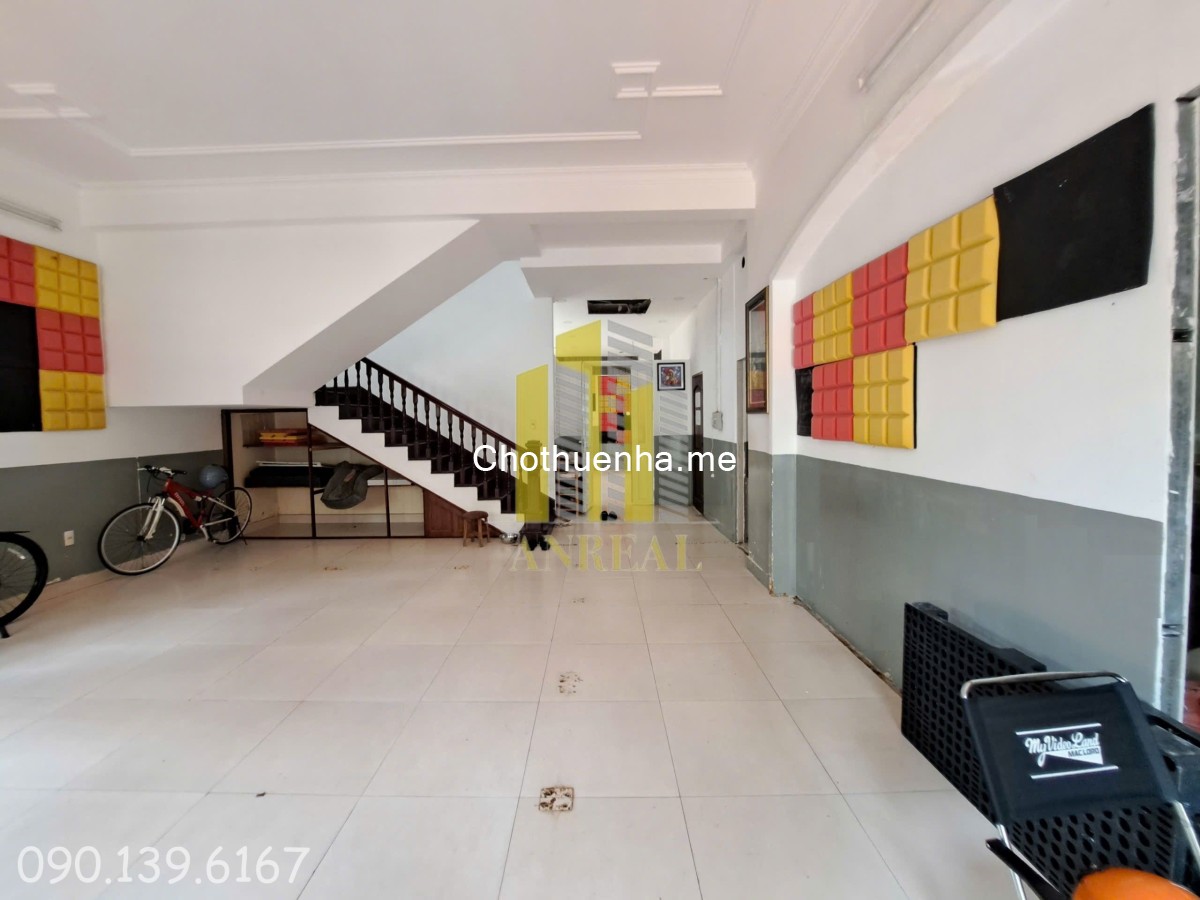 Cho Thuê Villa Sân Rộng Thảo Điền Phù Hợp Mở Trường Học, Văn Phòng, Kinh Doanh