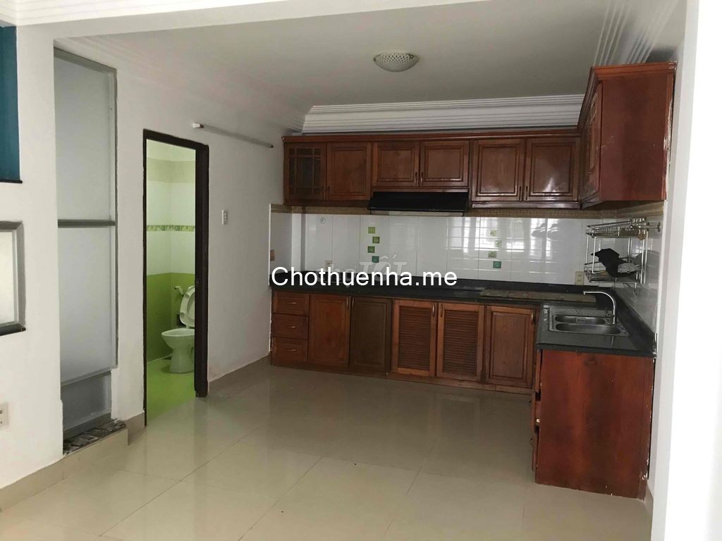 Nhà mặt tiền đường số 6 quận 4 thuận tiện ở, kinh doanh