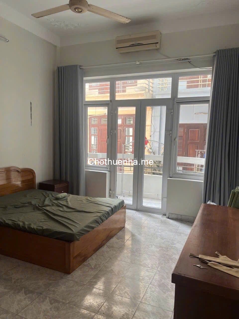 Cho thuê nhà ngõ ô tô Phố Bạch Mai, 4 tầng x 40m2, 3 ngủ, 4 vệ sinh, 12.5 triệu