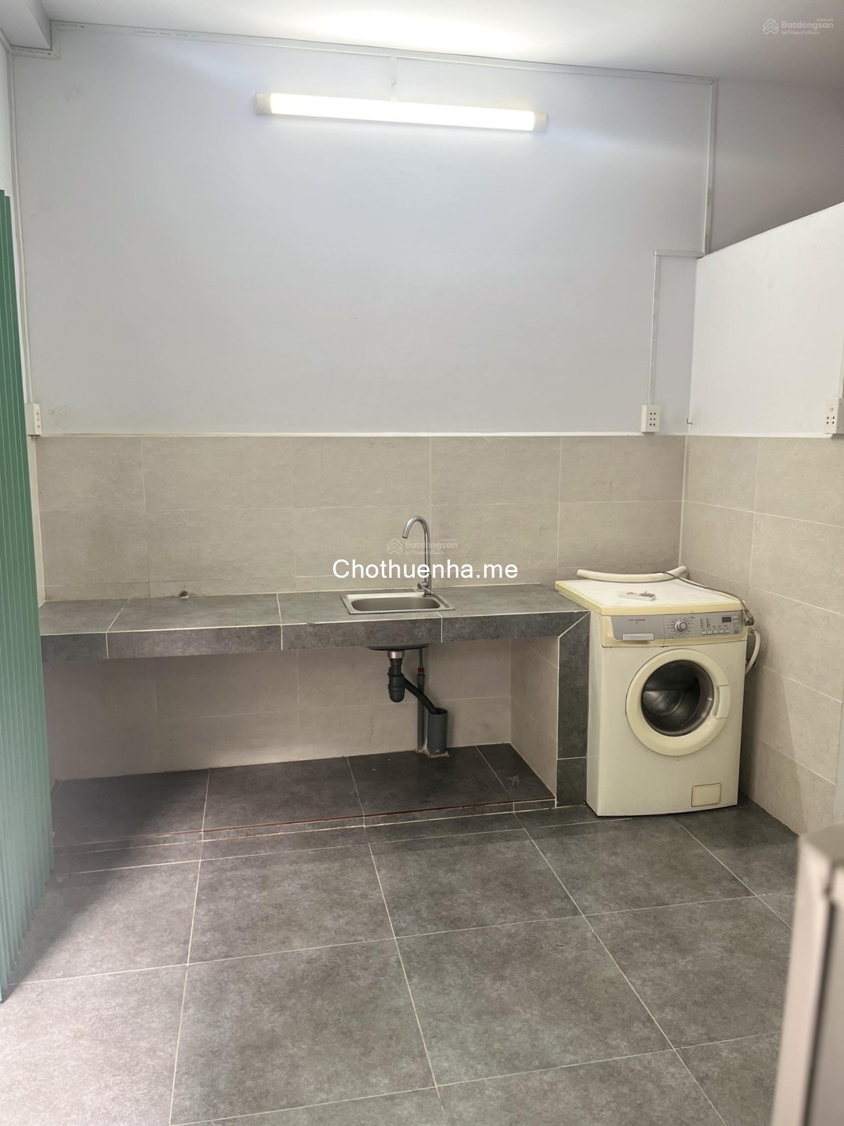 Cho thuê nhà nguyên kế bên trường TDTU RMIT, rộng rãi, 2 phòng ngủ – 2WC