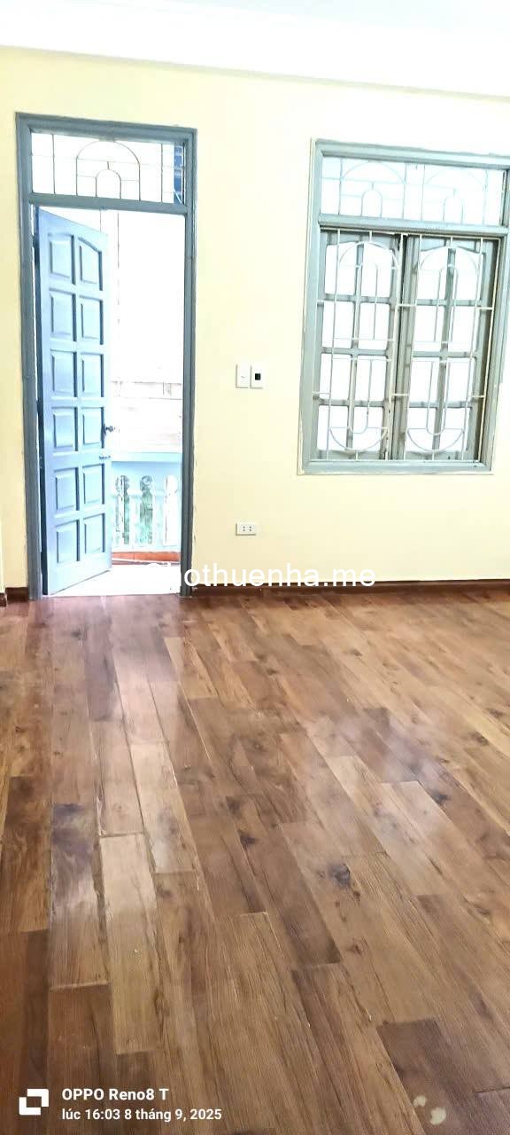 Cho thuê nhà ngõ 48 Trịnh Đình Cửu, 35m2 x 5 tầng x 3 ngủ, 4 WC, 12 Triệu
