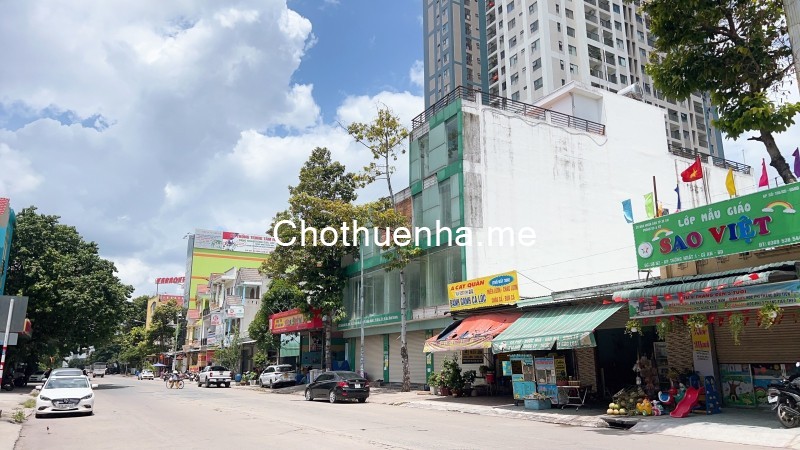 Cho thuê nhà 4 Tầng Ngang 15m, dtst 1360m2,ngay Vincom 550