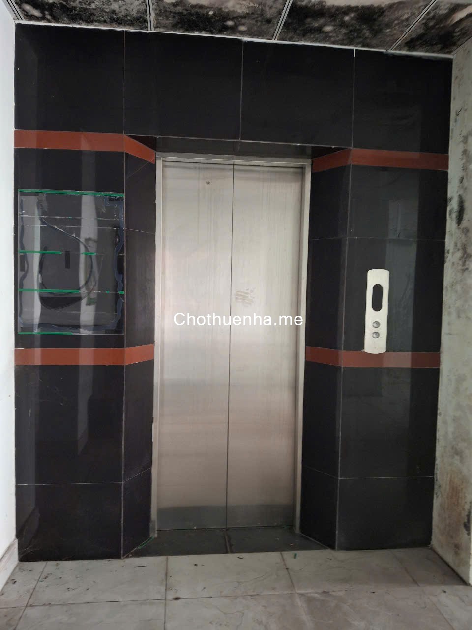 Cho thuê nhà 4 Tầng Ngang 15m, dtst 1360m2,ngay Vincom 550