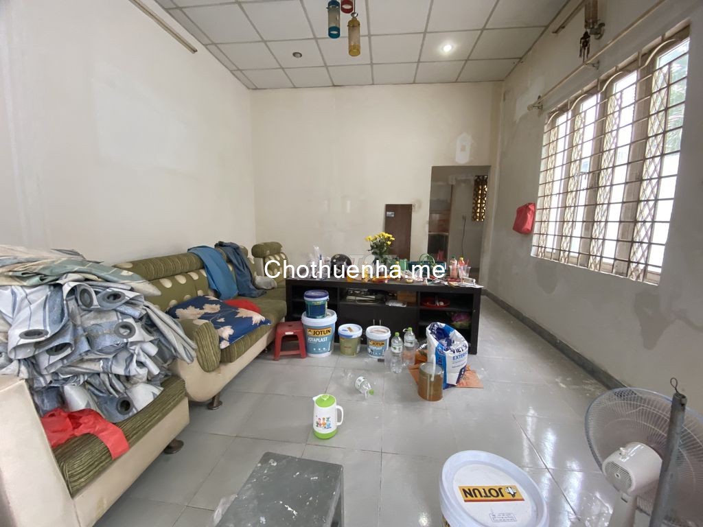 Cho thuê nhà 2 mặt tiền Hiệp Phú Quận 9 - Giá chỉ 8 triệu