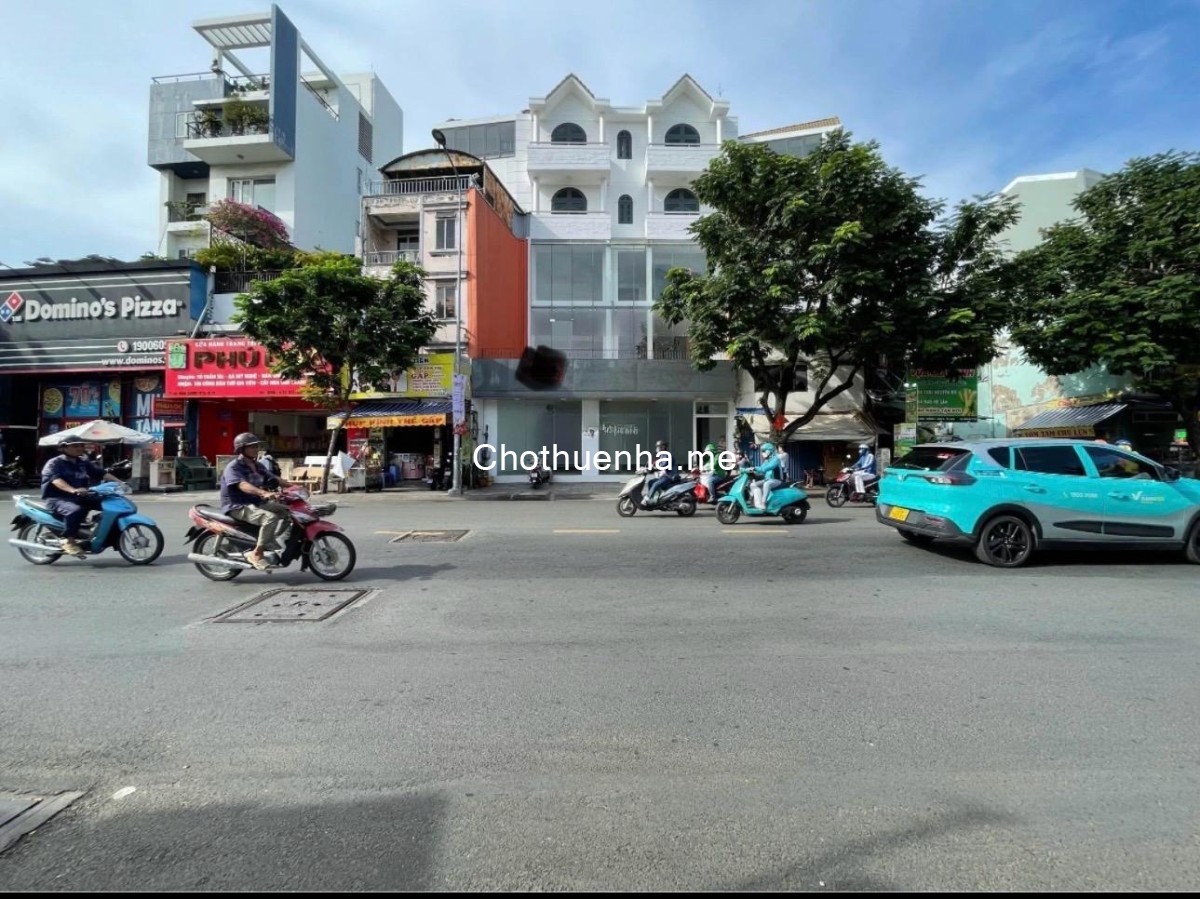 Cho thuê nhà MT Hòa Bình, 10x10, nở hậu, 4 lầu, 90 tr TL