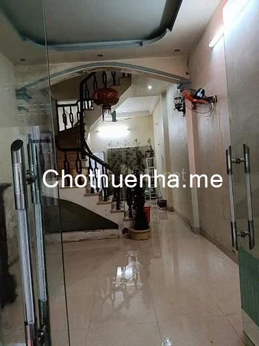 Cho thuê nhà 3 tầng, đủ nội thất, hộ gia đình ở lâu dài tại Ngũ Hiệp, Thanh Trì,HN