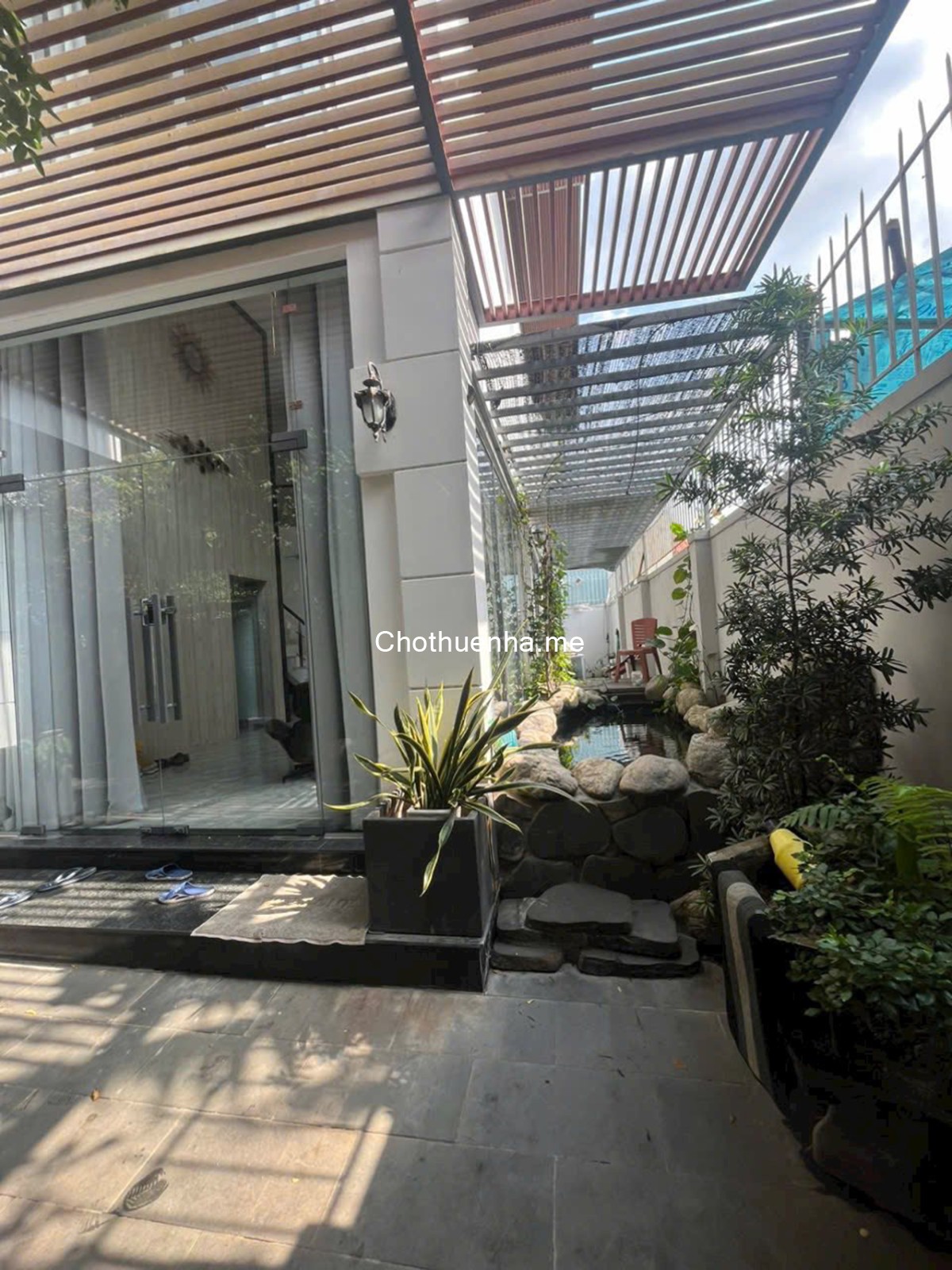 Cho thuê biệt thự ngang 10m, full nội thất, khu dân cư Bình Trưng Nguyễn Duy Trinh