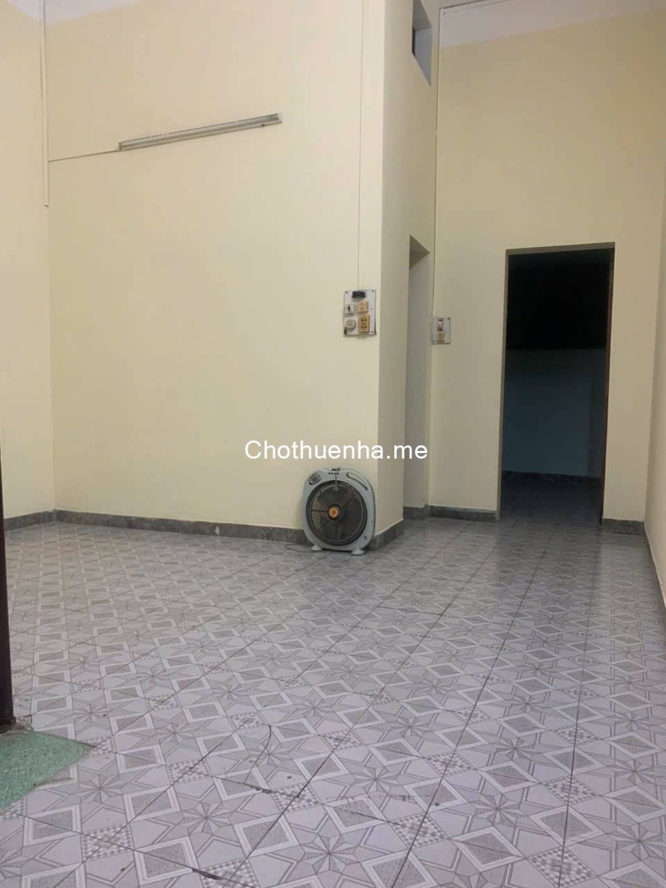 Cho thuê nhà ngõ ô tô 134 Lê Trọng Tấn, 70m2 x 3 tầng 4 phòng ngủ vệ sinh khép kín, 17tr