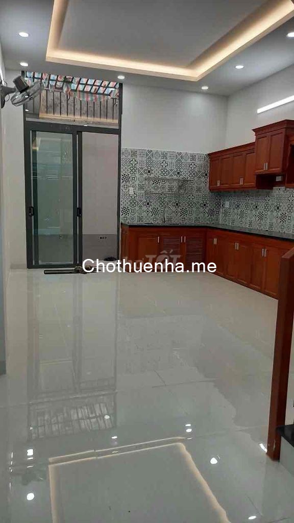 Cho thuê nhà 1 trệt, 2 lầu, 4PN tại Phan Huy Ích Gò Vấp