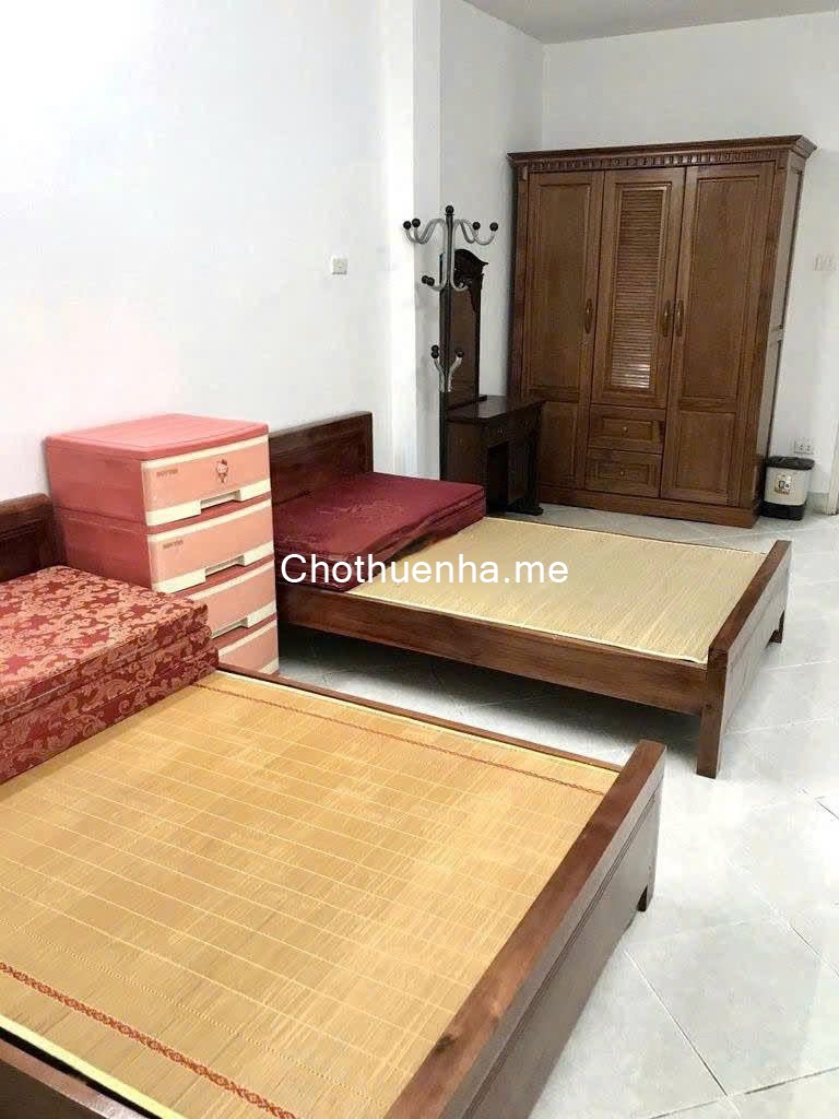 Cho thuê nhà ngõ Trần Thái Tông, 4 tầng x 35m2, 3 ngủ, 3 vệ sinh, 15 triệu