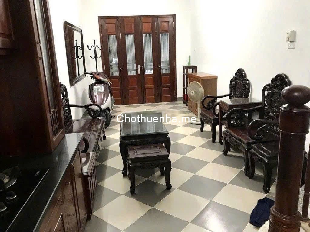 Cho thuê nhà ngõ Trần Thái Tông, 4 tầng x 35m2, 3 ngủ, 3 vệ sinh, 15 triệu