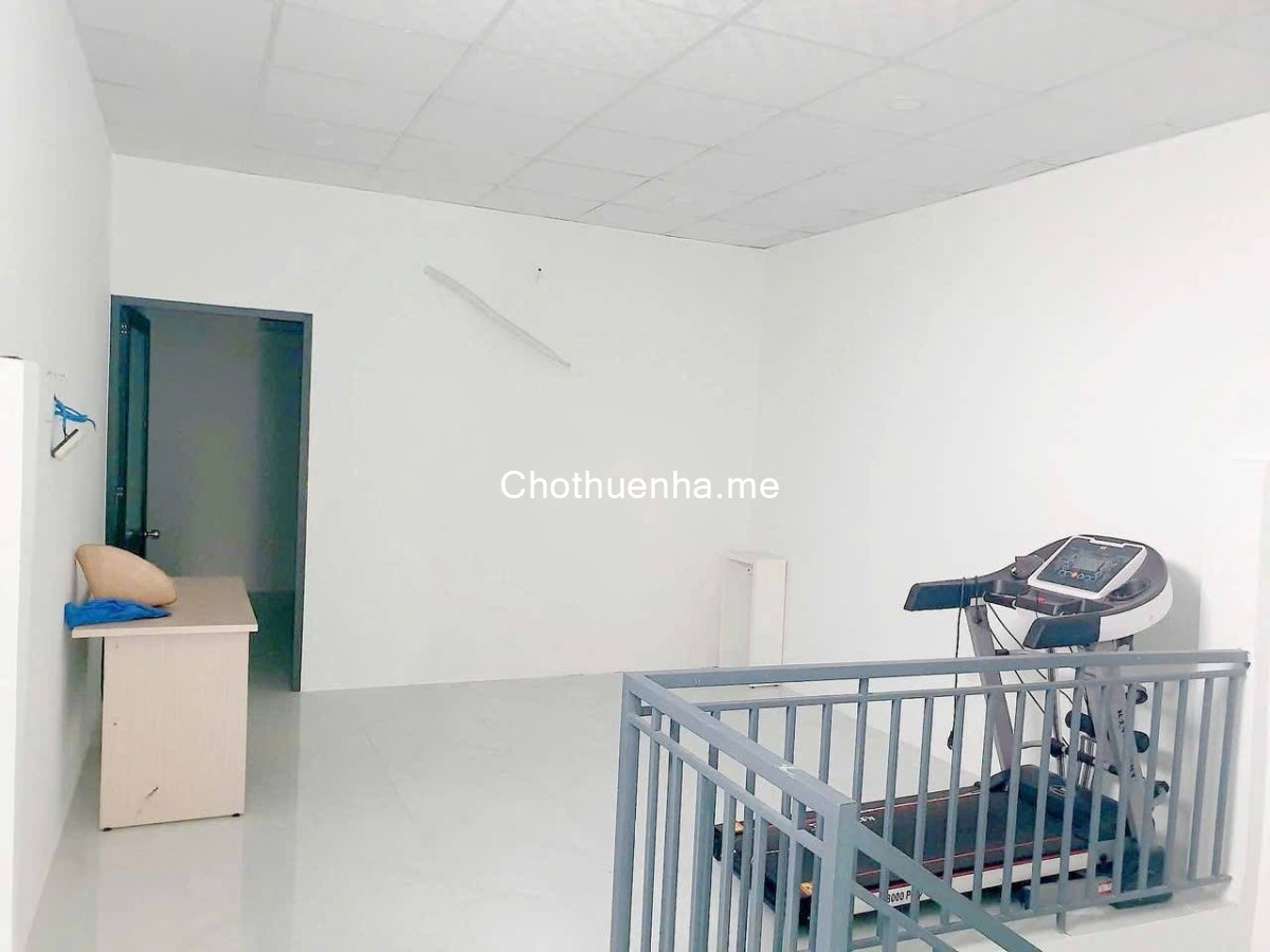 Cho thuê nhà 2 tầng kinh doanh mặt tiền đường Nguyễn Tất Thành