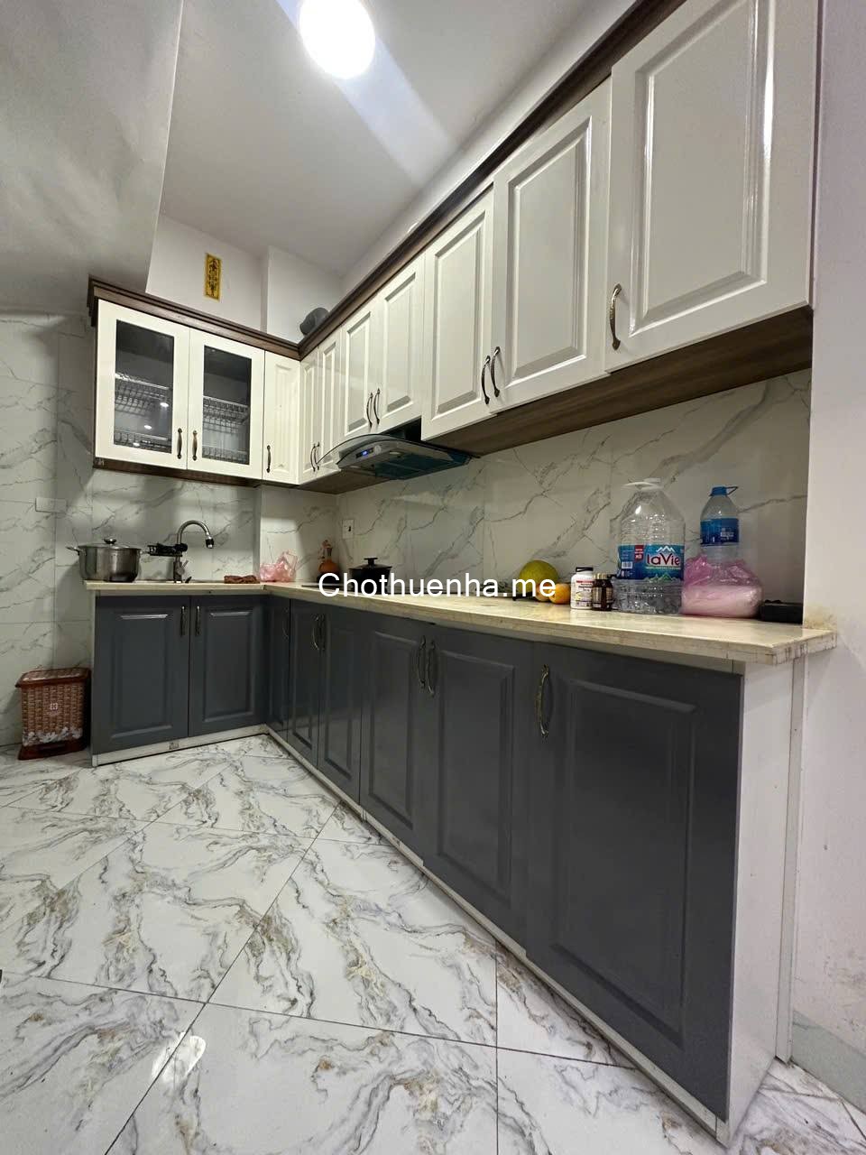 Cho thuê nhà Nguyễn Chính, Hoàng Mai 4 tầng x 30m2, 3 ngủ, 4 WC, 12 Triệu